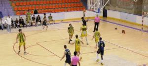 El CB Algeciras, en un mal último cuarto, cede en Jaén su primera derrota (90-77)