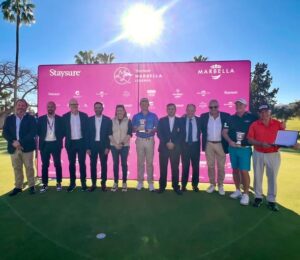 Juan Quirós recibe un merecido homenaje en la jornada final del Staysure Marbella Legends, que gana Jamie Donaldson