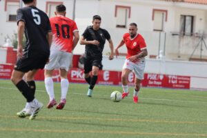 El Algeciras CF rompe en San Roque una racha de 17 partidos sin ganar y ahonda la crisis de los de José Mateo (0-1)