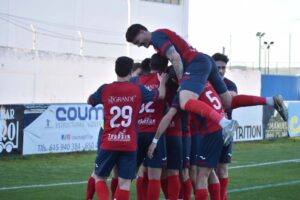 El CD Guadiaro asalta la cancha del tercer clasificado, el Arcos CF (1-2), antes de la final de Copa