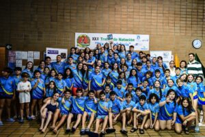 El CD Natación Ciudad de Algeciras se queda un año más con su trofeo gracias a los 20 oros conseguidos