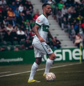 El linense ‘Tete’ Morente da una importantísima victoria al Elche CF frente al RCD Mallorca (2-1)