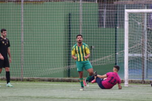 La UD Los Barrios B se queda con diez en el 73′ con 2-3 y remonta a la AD San García con tres golazos en seis minutos (5-3)