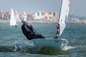 La regatista linense Raquel Retamero (RCN La Línea), campeona de la Copa de Andalucía de ILCA 6