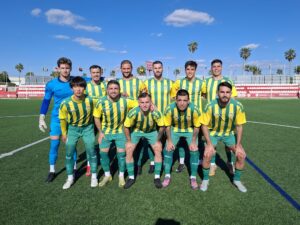 La UD Los Barrios, con diez jugadores toda la segunda parte, sufre en El Puerto su duodécima derrota consecutiva (1-0)