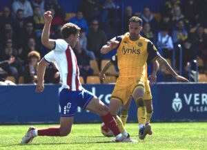 El Algeciras CF aguanta con diez en Alcorcón, pero suma cinco partidos sin conocer la victoria (0-0)
