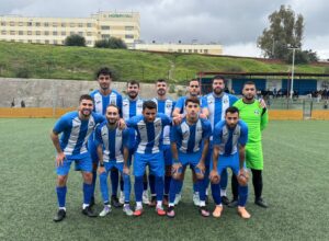 El Atlético Pastores golea al CD Caetaria (2-5) y en dos semanas se jugará en Benalup la segunda plaza