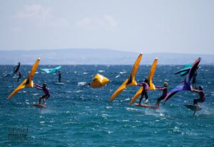 Tarifa vuelve a unir deporte con agua y viento: sede de la Copa de España de WingFoil del 29 de junio al 3 de julio