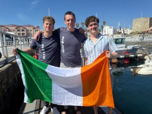 Tres deportistas irlandeses también completan la hazaña de cruzar a nado el Estrecho de Gibraltar
