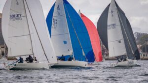 ‘Península’ resuelve al desempate una vibrante segunda cita de primavera del Circuito Alcaidesa Marina de J/80