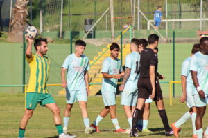 Triste epílogo de la UD Los Barrios a la División de Honor Andaluza: ‘musho’ Real Betis C en la Villa (0-6)