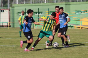 La UD Los Barrios sigue poniendo ganas, pero vuelve a salir perdedor: hoy 0-2 ante la Balompédica Lebrijana
