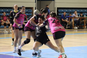 Un mal final de primer tiempo lastra a las chicas del BM Ciudad de Algeciras ante Laura Gil y las suyas (20-27)