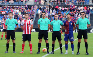 El palamosense Gerard Brull Acerete, de malísimo recuerdo, pita al Algeciras CF en su visita al filial del Villarreal