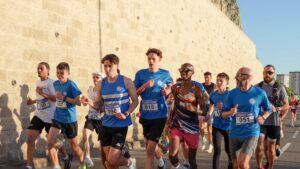 Gibraltar, «encantado» con la presencia de Sir Mo Farah, que reúne a más de 150 corredores en el ‘Round the Rock’
