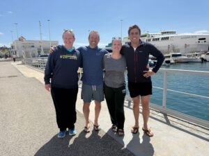Dos estadounidenses, un brasileño y una canadiense consiguen cruzar a nado el Estrecho de Gibraltar