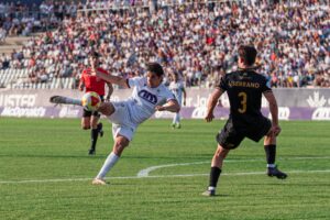 El Real Jaén de Ñito vence (2-1); el tarifeño Hoyos marca y el Izarra remonta (4-0); y Rafa Escobar, casi en Tercera (0-3)