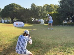 La finesa Minna Kaarnalathi, del Real Club de Golf Sotrogrande, novena (+6) en el inicio del Nacional Senior
