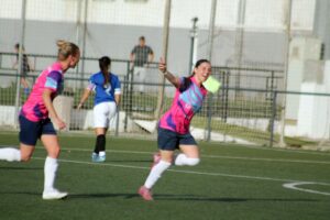 Las féminas del CD Algeciras FS sacan un empate (2-2) de San Fernando y el título se resolverá el domingo en casa