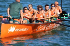 Los dos botes del Club de Remo Algeciras no consiguen pasar la repesca en el Nacional de Banco Fijo Llaut