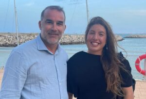 La Federación Andaluza de Vela reconoce al algecireño Daniel Uriarte y a la tarifeña Nía Suardíaz
