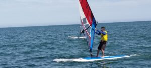 El linense Ricardo Jiménez Zalacaín gana el Campeonato de Andalucía de Windsurfer tras un emocionante desempate