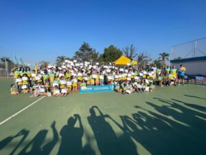 El CA Bahía de Algeciras hace entrega de los diplomas de fin de temporada a los 200 atleta de las escuelas