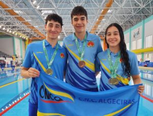 Alexia Monge y Lucas Oliva, infantiles del CD Natación Ciudad de Algeciras, nuevos campeones de Andalucía
