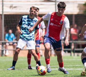 La RB Linense firma al joven centrocampista Rober Molina, de 20 años, procedente del Churriana de la Vega CF