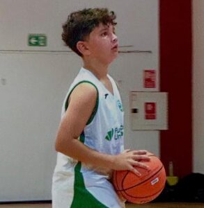 Doce puntos del jugador algecireño Aarón Vázquez en la primera jornada del Campeonato de La Roda Sub-12