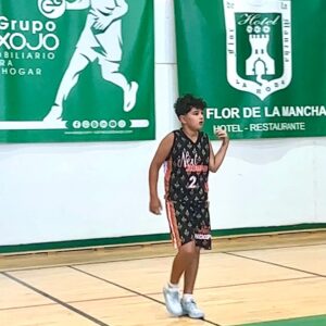 Dos dolorosas derrotas para el Next Hoop del algecireño Aarón Vázquez en la segunda jornada del torneo de La Roda