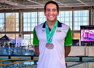 El nadador ‘tarifeño’ Yasen Boyanov Zlatarev se hace con dos medallas de bronce en el XXXV Campeonato Andaluz júnior