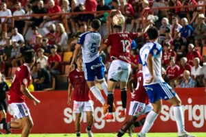 El Real Zaragoza de Raúl Pereira cae 2-0 en Tarragona y el CE Europa encaja un 0-3 que evita que el Algeciras CF sea colista