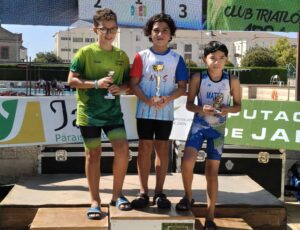 El ‘chisparrero’ Mateo Vázquez Gil gana en Úbeda y se proclama subcampeón de Andalucía de acuatlón