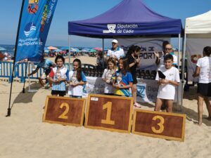 El joven Mateo Vázquez Gil, del CN San Roque, subcampeón en la XX Travesía a Nado Picoco Playa de Regla, en Chipiona