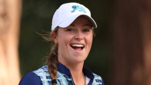 La golfista ‘sanroqueña’ Euphemie Rhodes comienza su participación en el CPKC Women’s Open con un -1