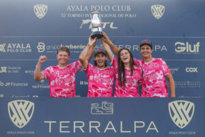 P1 Cars El Bambú, campeón de la Copa de Plata en el Mediano Hándicap tras superar a Jolly Roger (12-11)