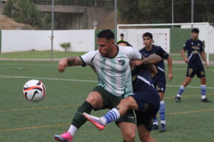 Labra y Antonio González dan a la AD Taraguilla la tercera victoria del curso ante el Chiclana B, aunque con algo de susto (2-0)