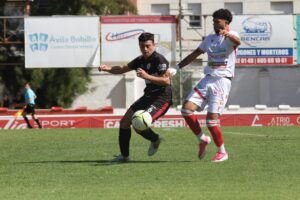 El CD San Roque estrena su casillero de victorias en la liga con una goleada en casa del filial del Chiclana CF (1-4)