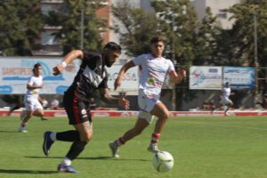 El CD San Roque estrena su casillero de victorias en la liga con una goleada en casa del filial del Chiclana CF (1-4)