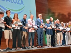 Reconocimiento de la Federación Andaluza de Natación al Club Veteranos Algeciras por su 25º aniversario