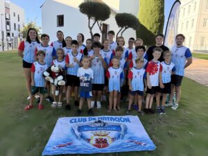 Alta asistencia a la primera jornada de puertas abiertas organizada por el Club de Natación San Roque