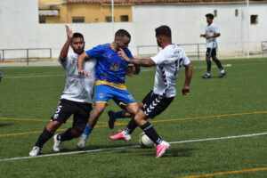 El Recreativo Puente Mayorga CF acaba sufriendo ante el Chipiona CF, pero suma su segunda victoria del curso (3-1)