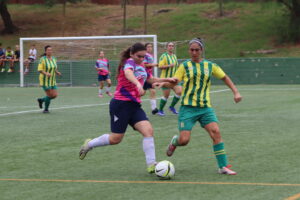 Las féminas del CD Algeciras B golean (0-9) a la UD Los Barrios y el Sporting Linense se lleva once goles de El Puerto