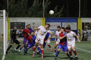 La UD Tarifa estrena su casillero de victorias remontando un 1-2 como local en el ‘Alberto Umbría’ ante el Chiclana B (3-2)