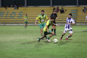 La UD Los Barrios, con diez jugadores desde el 76′, se estrella con el meta Andrés  y un buen Jerez Industrial CF (1-3)