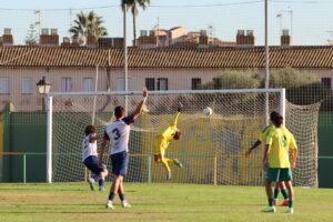 La UD Los Barrios pierde ante el Ciudad de Cádiz (1-2) y encadena cinco semanas sin ganar, con cuatro derrotas