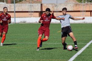 El juvenil del Algeciras CF se adelanta ante el segundo, pero los cordobeses del CD Juanín y Diego regresan con los puntos (1-2)