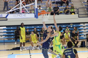 El CB Algeciras rompe su mala racha y gana al CB Jaén (71-66) tras un segundo cuarto con un parcial de 19-0