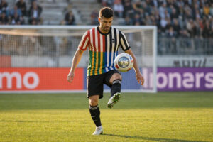 Seis partidos se adelantan al sábado en un fin de semana con nueve derbis comarcales y encuentros ante filiales de postín
